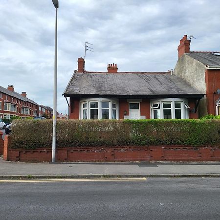 Country Style Modern Self Catering 3 Bedroom Bungalow In Blackpool Exterior foto